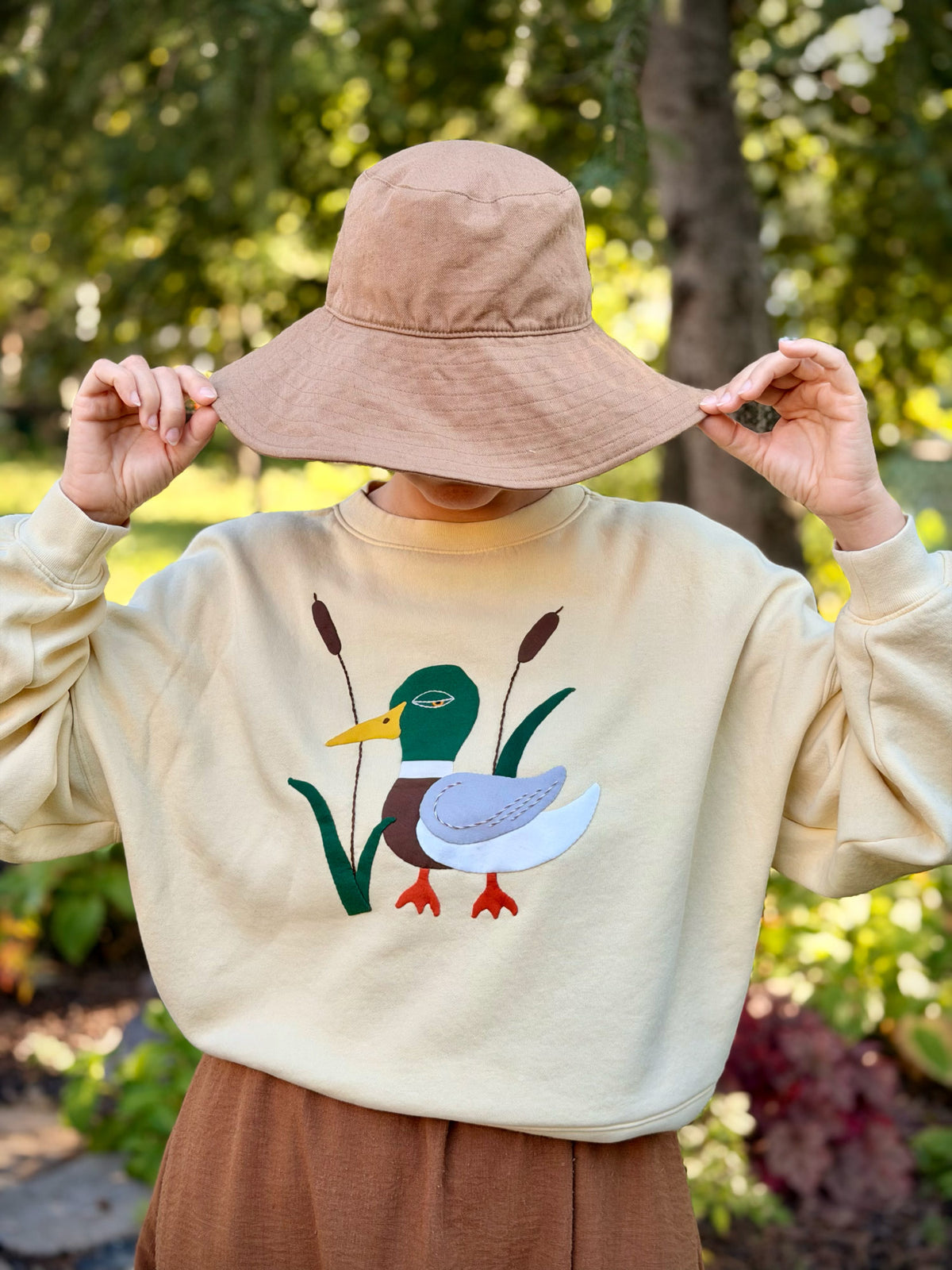 Mr. Mallard Hand Appliqué Sweatshirt – Butter Yellow